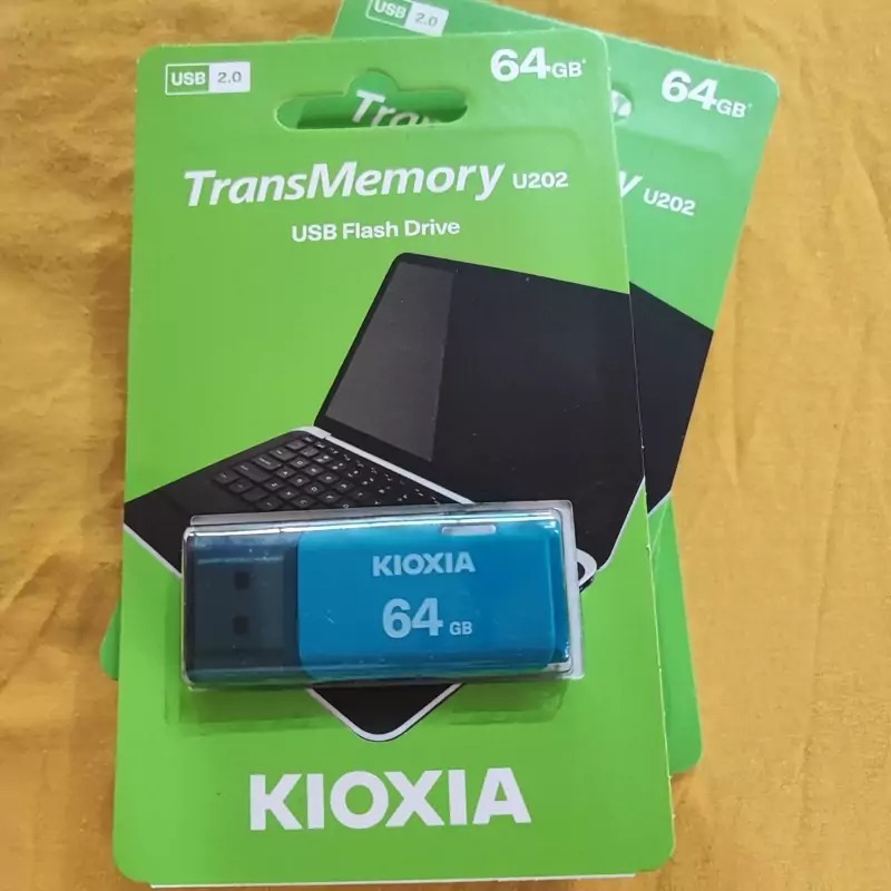  فلش کیوکسیا (KIOXIA) مدل 64GB TransMemory U202 گارانتی آسان سرویس 